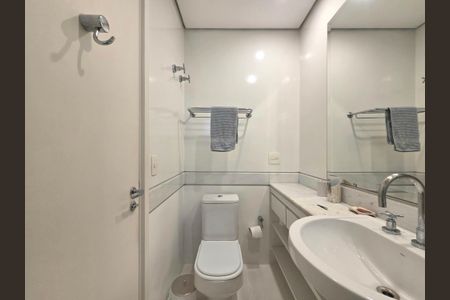 Apartamento para alugar com 117m², 2 quartos e 2 vagasBanheiro da Suíte 1