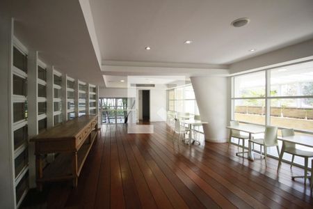 Apartamento para alugar com 117m², 2 quartos e 2 vagasÁrea comum - Salão de festas