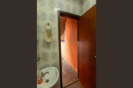 Casa à venda com 280m², 3 quartos e 2 vagas Casa à venda com 280m², 3 quartos e 2 vagasBanheiro de Serviço 1