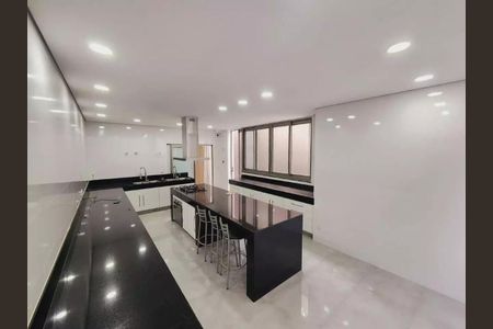 Apartamento para alugar com 3 quartos, 150m² em Santa Amelia, Belo Horizonte