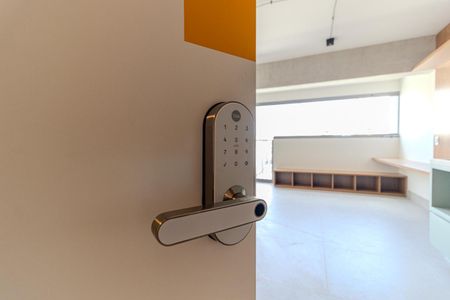 Studio à venda com 32m², 1 quarto e sem vagaFechadura Eletrônica