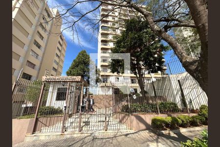 Apartamento à venda com 74m², 3 quartos e 2 vagasFachada e portaria