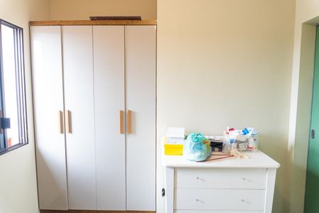 Apartamento à venda com 74m², 3 quartos e 2 vagasQuarto