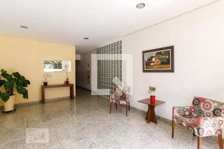 Apartamento à venda com 74m², 3 quartos e 2 vagasHall social