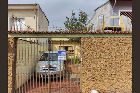 Casa à venda com 193m², 2 quartos e 2 vagasFachada