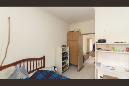 Casa à venda com 193m², 2 quartos e 2 vagasSuíte