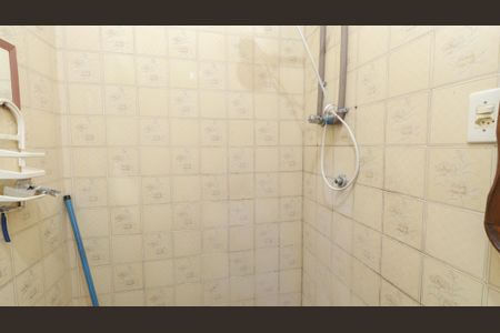 Casa à venda com 193m², 2 quartos e 2 vagasBanheiro