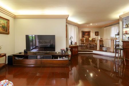 Apartamento para alugar com 233m², 3 quartos e 3 vagasSala