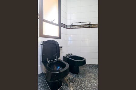 Apartamento para alugar com 233m², 3 quartos e 3 vagasSuíte 2 - Banheiro