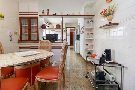 Apartamento para alugar com 233m², 3 quartos e 3 vagasCozinha