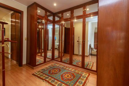 Apartamento para alugar com 233m², 3 quartos e 3 vagasSuíte 1 - Closet