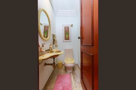 Apartamento para alugar com 233m², 3 quartos e 3 vagasLavabo