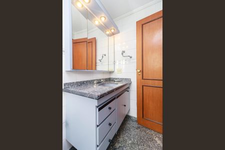 Apartamento para alugar com 233m², 3 quartos e 3 vagasSuíte 3 - Banheiro