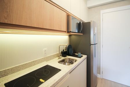 Cozinha de kitnet/studio para alugar com 1 quarto, 28m² em Indianópolis, São Paulo