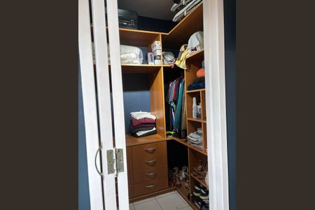 Apartamento para alugar com 108m², 3 quartos e 1 vagaCloset