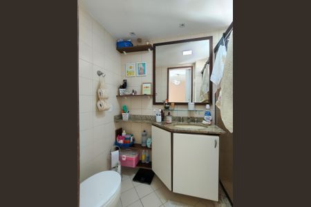 Apartamento à venda com 165m², 3 quartos e 2 vagas Apartamento à venda com 165m², 3 quartos e 2 vagasBanheiro da Suíte