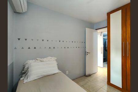 Apartamento à venda com 165m², 3 quartos e 2 vagas Apartamento à venda com 165m², 3 quartos e 2 vagasQuarto 1