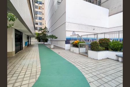 Apartamento à venda com 165m², 3 quartos e 2 vagas Apartamento à venda com 165m², 3 quartos e 2 vagasÁrea comum - Playground