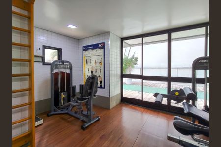 Apartamento à venda com 165m², 3 quartos e 2 vagas Apartamento à venda com 165m², 3 quartos e 2 vagasÁrea comum - Academia