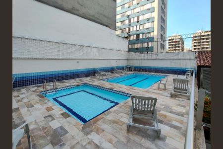 Apartamento à venda com 165m², 3 quartos e 2 vagas Apartamento à venda com 165m², 3 quartos e 2 vagasÁrea comum - Piscina