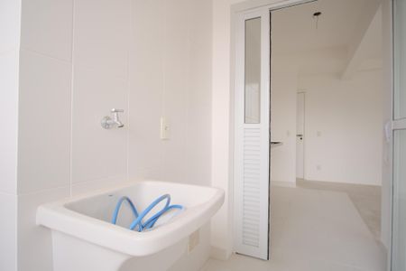 Apartamento à venda com 74m², 2 quartos e 1 vagaÁrea de Serviço