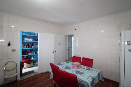 Casa à venda com 100m², 2 quartos e 2 vagasCozinha