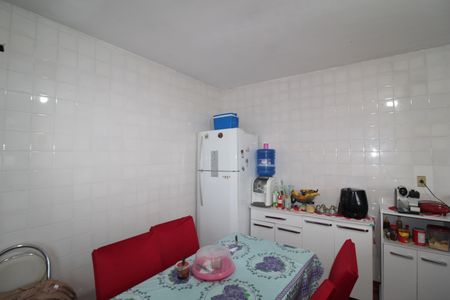 Casa à venda com 100m², 2 quartos e 2 vagasCozinha