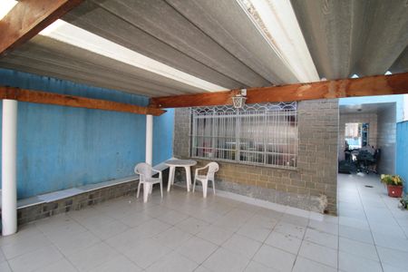Casa à venda com 100m², 2 quartos e 2 vagasGaragem