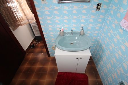Casa à venda com 100m², 2 quartos e 2 vagasBanheiro 2