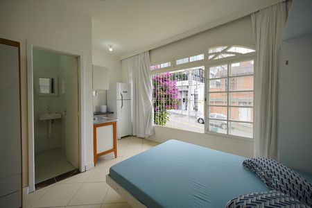 Sala - quarto de casa para alugar com 1 quarto, 26m² em Coqueiros, Florianópolis