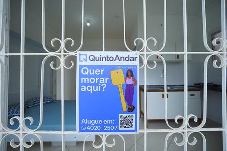 Plaquinha  de casa para alugar com 1 quarto, 26m² em Coqueiros, Florianópolis