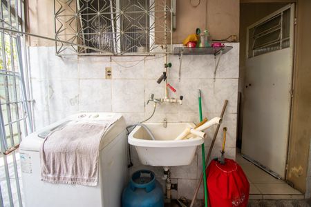 Casa à venda com 60m², 4 quartos e 1 vaga Casa à venda com 60m², 4 quartos e 1 vagaÁrea de Serviço