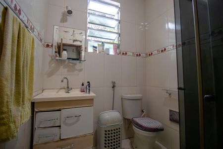 Casa à venda com 60m², 4 quartos e 1 vaga Casa à venda com 60m², 4 quartos e 1 vagaBanheiro 1