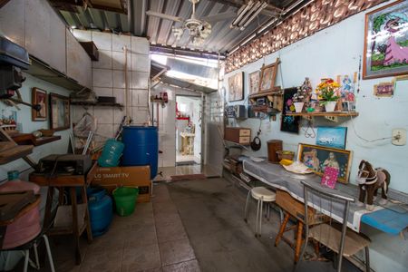 Casa à venda com 60m², 4 quartos e 1 vaga Casa à venda com 60m², 4 quartos e 1 vagaQuarto de Serviço