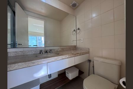 Apartamento para alugar com 75m², 2 quartos e 2 vagasSuíte - Banheiro