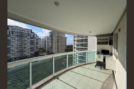 Varanda de apartamento para alugar com 2 quartos, 75m² em Barra da Tijuca, Rio de Janeiro