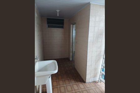 Casa à venda com 200m², 6 quartos e 3 vagas Casa à venda com 200m², 6 quartos e 3 vagasÁrea de serviço