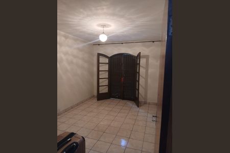 Casa à venda com 200m², 6 quartos e 3 vagas Casa à venda com 200m², 6 quartos e 3 vagasQuarto