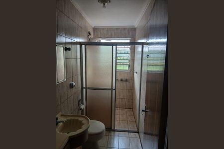 Casa à venda com 200m², 6 quartos e 3 vagas Casa à venda com 200m², 6 quartos e 3 vagasBanheiro