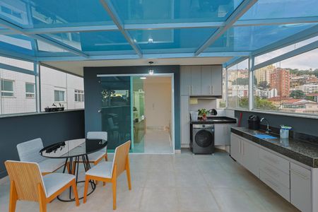 Apartamento à venda com 150m², 3 quartos e 4 vagasCobertura