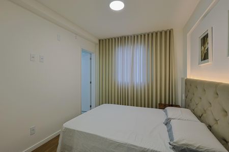 Apartamento à venda com 150m², 3 quartos e 4 vagasSuíte 2