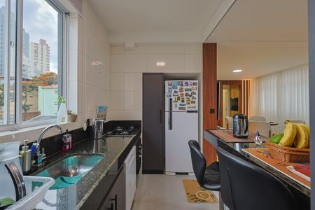 Cozinha de apartamento à venda com 3 quartos, 150m² em Serra, Belo Horizonte