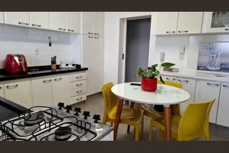 Apartamento à venda com 3 quartos, 130m² em Vila Alzira, Santo André