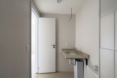 Banheiro de kitnet/studio para alugar com 1 quarto, 24m² em Vila Mariana, São Paulo
