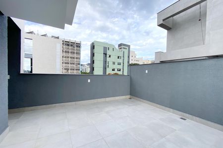 Apartamento à venda com 121m², 2 quartos e 2 vagasCobertura