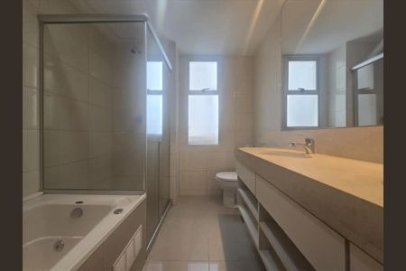 Apartamento para alugar com 168m², 4 quartos e 3 vagasBanheiro