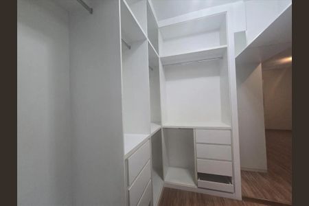 Apartamento para alugar com 168m², 4 quartos e 3 vagasQuarto