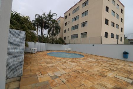 Apartamento para alugar com 68m², 2 quartos e 1 vagaÁrea comum - Piscina