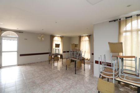 Apartamento para alugar com 68m², 2 quartos e 1 vagaÁrea comum - Salão de festas