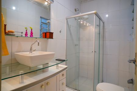 Banheiro  de apartamento para alugar com 1 quarto, 40m² em Auxiliadora, Porto Alegre